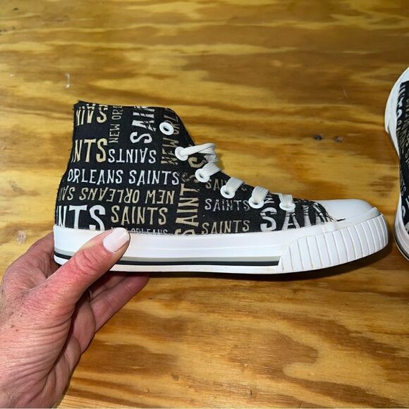 Youth FOCO Black New Orleans Saints Repeat Wordmark High Top Canvas Sneakers - Picture 4 of 8